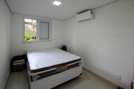 Casa de condomínio à venda com 850m², 4 quartos e 6 vagas Casa de condomínio à venda com 850m², 4 quartos e 6 vagasApartamento de funcionário