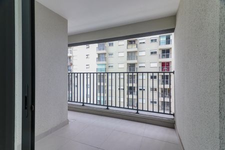 Varanda Sala de apartamento para alugar com 1 quarto, 45m² em Vila Sonia, São Paulo