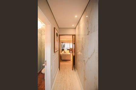 Apartamento à venda com 242m², 4 quartos e 3 vagas Apartamento à venda com 242m², 4 quartos e 3 vagasCorredor