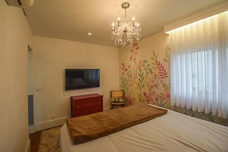 Apartamento à venda com 242m², 4 quartos e 3 vagas Apartamento à venda com 242m², 4 quartos e 3 vagasSuíte 3