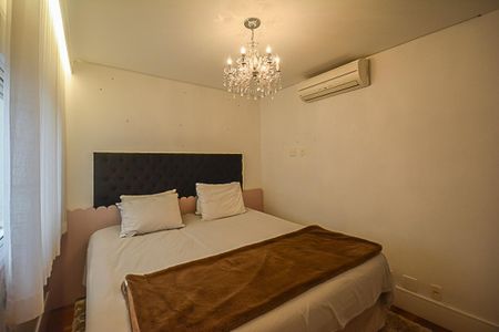 Apartamento à venda com 242m², 4 quartos e 3 vagas Apartamento à venda com 242m², 4 quartos e 3 vagasSuíte 3