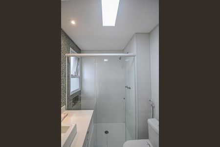 Apartamento à venda com 242m², 4 quartos e 3 vagas Apartamento à venda com 242m², 4 quartos e 3 vagasBanheiro da Suíte 2