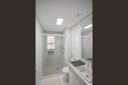 Apartamento à venda com 242m², 4 quartos e 3 vagas Apartamento à venda com 242m², 4 quartos e 3 vagasBanheiro da Suíte 3