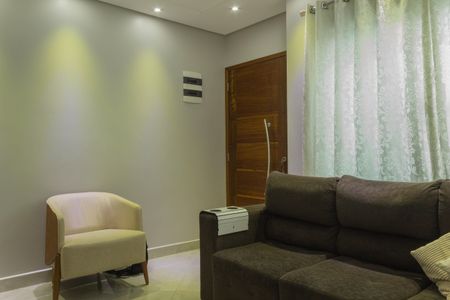 Casa à venda com 110m², 3 quartos e 2 vagas Casa à venda com 110m², 3 quartos e 2 vagasSala