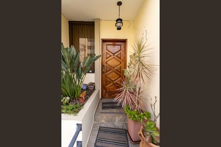 Casa à venda com 380m², 3 quartos e 5 vagas Casa à venda com 380m², 3 quartos e 5 vagasEntrada