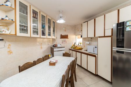 Casa à venda com 380m², 3 quartos e 5 vagas Casa à venda com 380m², 3 quartos e 5 vagasCozinha