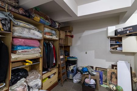 Casa à venda com 380m², 3 quartos e 5 vagas Casa à venda com 380m², 3 quartos e 5 vagasQuarto de Serviço