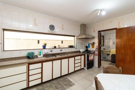 Casa à venda com 380m², 3 quartos e 5 vagas Casa à venda com 380m², 3 quartos e 5 vagasCozinha