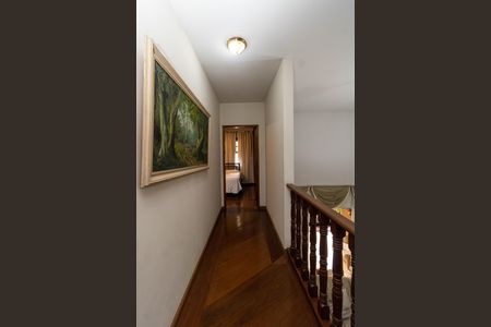 Casa à venda com 380m², 3 quartos e 5 vagas Casa à venda com 380m², 3 quartos e 5 vagasCorredor - Quartos