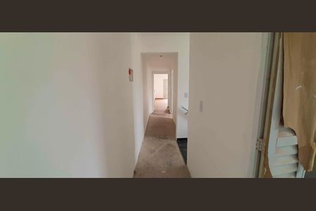 Casa à venda com 125m², 3 quartos e 2 vagas Casa à venda com 125m², 3 quartos e 2 vagasCorredor