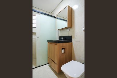 Casa à venda com 202m², 3 quartos e 2 vagasBanheiro social