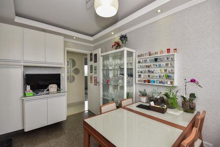 Apartamento à venda com 173m², 4 quartos e 3 vagasSala de Almoço