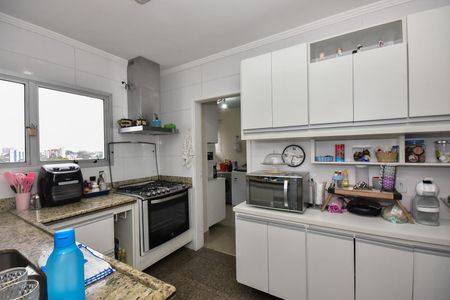 Apartamento à venda com 173m², 4 quartos e 3 vagasCozinha