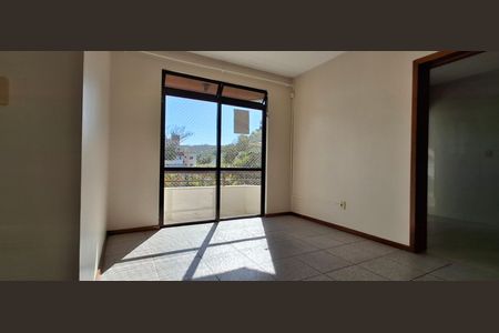 Sala de apartamento para alugar com 2 quartos, 70m² em Pantanal, Florianópolis