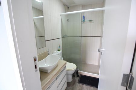 Apartamento à venda com 98m², 3 quartos e 2 vagasBanheiro da Suíte
