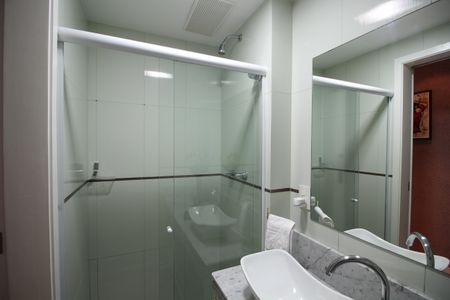 Apartamento à venda com 98m², 3 quartos e 2 vagasBanheiro Social