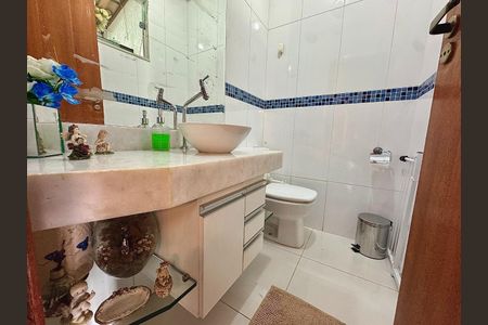 Casa à venda com 253m², 3 quartos e 4 vagas