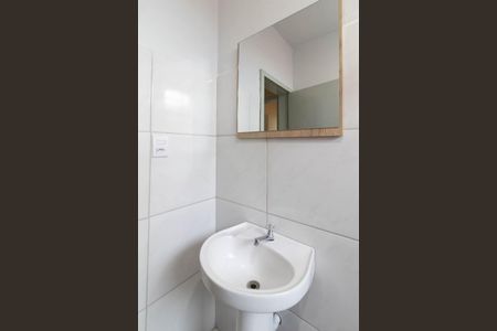 Banheiro de apartamento para alugar com 1 quarto, 51m² em Partenon, Porto Alegre