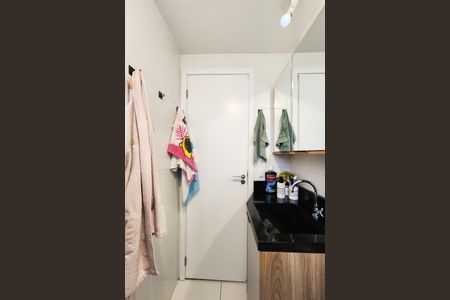 Apartamento à venda com 48m², 2 quartos e 1 vaga Apartamento à venda com 48m², 2 quartos e 1 vagaBanheiro Social