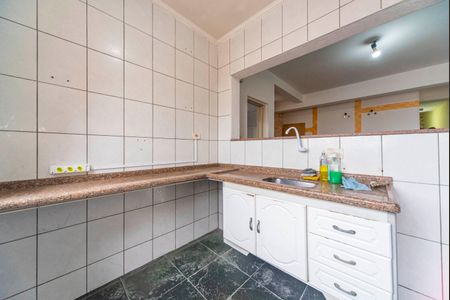 Casa à venda com 315m², 3 quartos e 8 vagas Casa à venda com 315m², 3 quartos e 8 vagasCozinha da Edícula