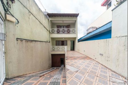 Casa à venda com 315m², 3 quartos e 8 vagas Casa à venda com 315m², 3 quartos e 8 vagasQuintal