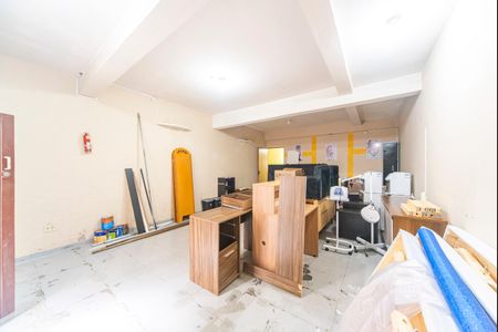 Casa à venda com 315m², 3 quartos e 8 vagas Casa à venda com 315m², 3 quartos e 8 vagasGaragem