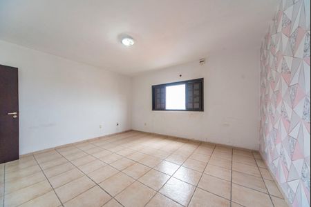 Casa à venda com 315m², 3 quartos e 8 vagas Casa à venda com 315m², 3 quartos e 8 vagasQuarto 2