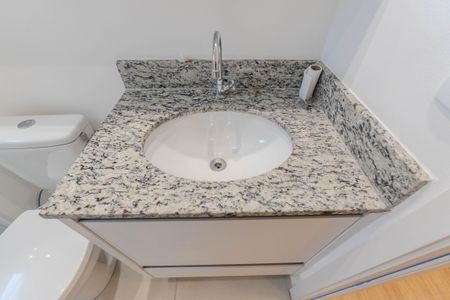 Apartamento para alugar com 62m², 2 quartos e 1 vaga Apartamento para alugar com 62m², 2 quartos e 1 vagaBanheiro da Suíte