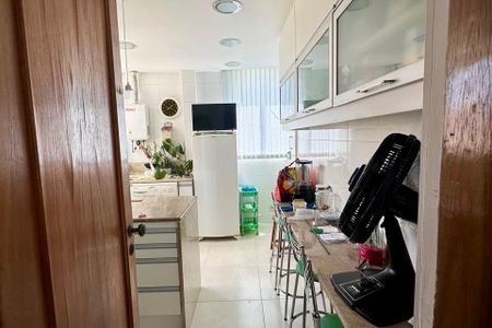 Cozinha de apartamento à venda com 3 quartos, 90m² em Botafogo, Rio de Janeiro