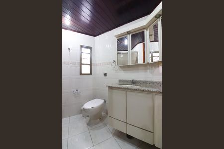 Apartamento à venda com 81m², 2 quartos e 2 vagasBanheiro da Suíte