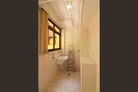 Apartamento à venda com 81m², 2 quartos e 2 vagasÁrea de Serviço