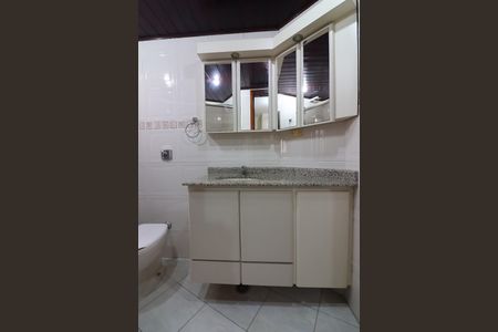 Apartamento à venda com 81m², 2 quartos e 2 vagasBanheiro da Suíte