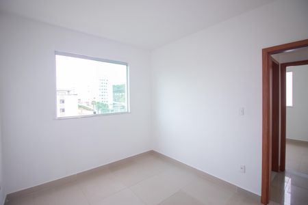 Quarto Suíte de apartamento à venda com 2 quartos, 68m² em Cabral, Contagem