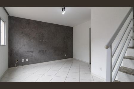 Casa de condomínio à venda com 56m², 2 quartos e 1 vaga Casa de condomínio à venda com 56m², 2 quartos e 1 vagaSala