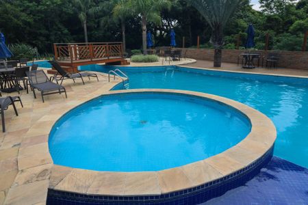 Casa de condomínio para alugar com 218m², 4 quartos e 2 vagasÁrea comum - Piscina