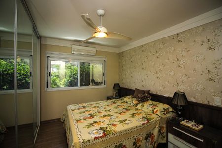 Casa de condomínio para alugar com 218m², 4 quartos e 2 vagasSuíte 1