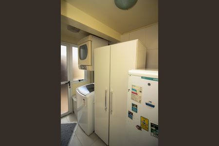 Casa de condomínio para alugar com 218m², 4 quartos e 2 vagasÁrea de Serviço