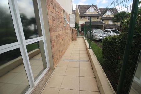 Casa de condomínio para alugar com 218m², 4 quartos e 2 vagasQuintal