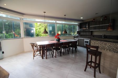 Casa de condomínio para alugar com 218m², 4 quartos e 2 vagasVaranda gourmet