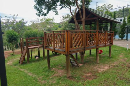 Casa de condomínio para alugar com 218m², 4 quartos e 2 vagasÁrea comum - Playground