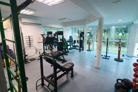 Casa de condomínio para alugar com 218m², 4 quartos e 2 vagasÁrea comum - Academia