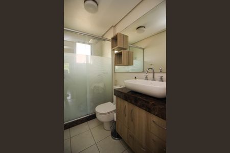 Casa de condomínio para alugar com 218m², 4 quartos e 2 vagasBanheiro da Suíte 1