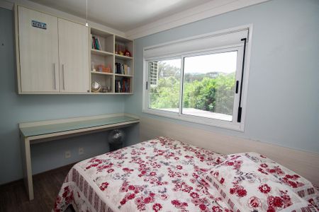 Casa de condomínio para alugar com 218m², 4 quartos e 2 vagasQuarto 1