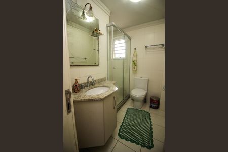 Casa de condomínio para alugar com 218m², 4 quartos e 2 vagasBanheiro Social