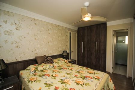 Casa de condomínio para alugar com 218m², 4 quartos e 2 vagasSuíte 1