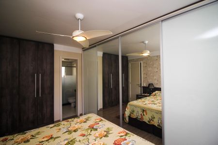 Casa de condomínio para alugar com 218m², 4 quartos e 2 vagasSuíte 1