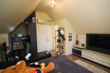 Casa de condomínio para alugar com 218m², 4 quartos e 2 vagasSuíte 2