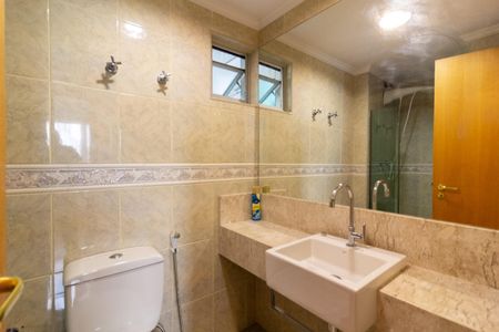 Apartamento à venda com 65m², 2 quartos e 1 vaga Apartamento à venda com 65m², 2 quartos e 1 vagaBanheiro Social