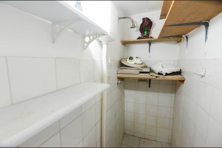 Apartamento à venda com 69m², 2 quartos e 1 vaga Apartamento à venda com 69m², 2 quartos e 1 vagaBanheiro de Serviço
