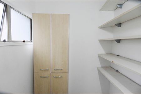 Apartamento à venda com 69m², 2 quartos e 1 vaga Apartamento à venda com 69m², 2 quartos e 1 vagaQuarto de Serviço